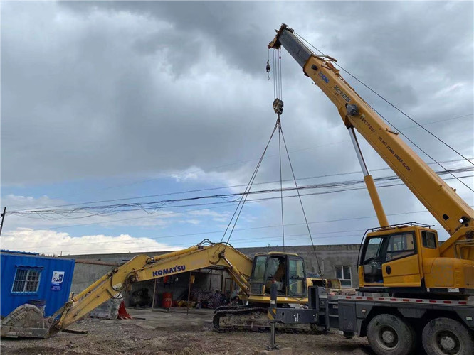 张家界市25吨吊车的工作半径是多少？