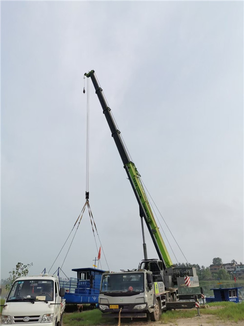 张家界市桥梁建设吊装案例